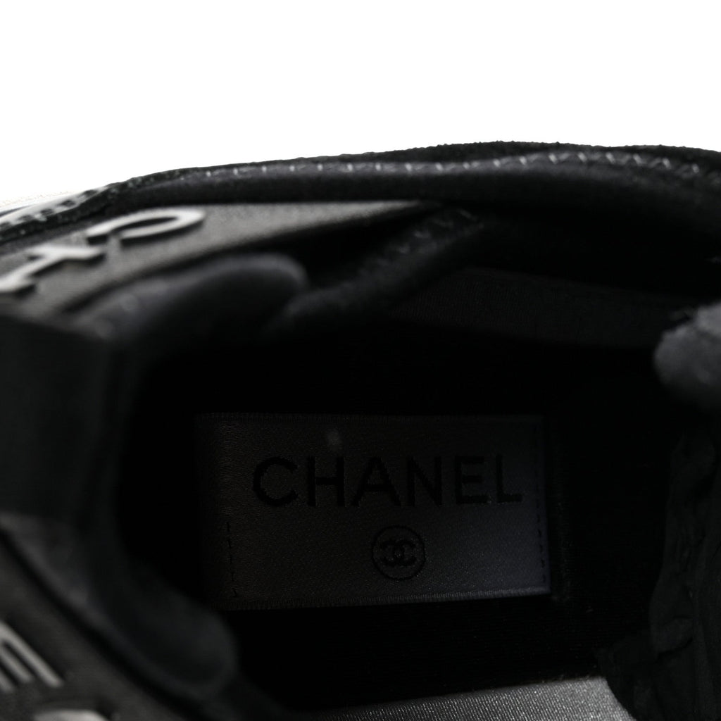 Chanel Velvet Calfskin Mixed Fibers Mens CC Sneakers 41 Black