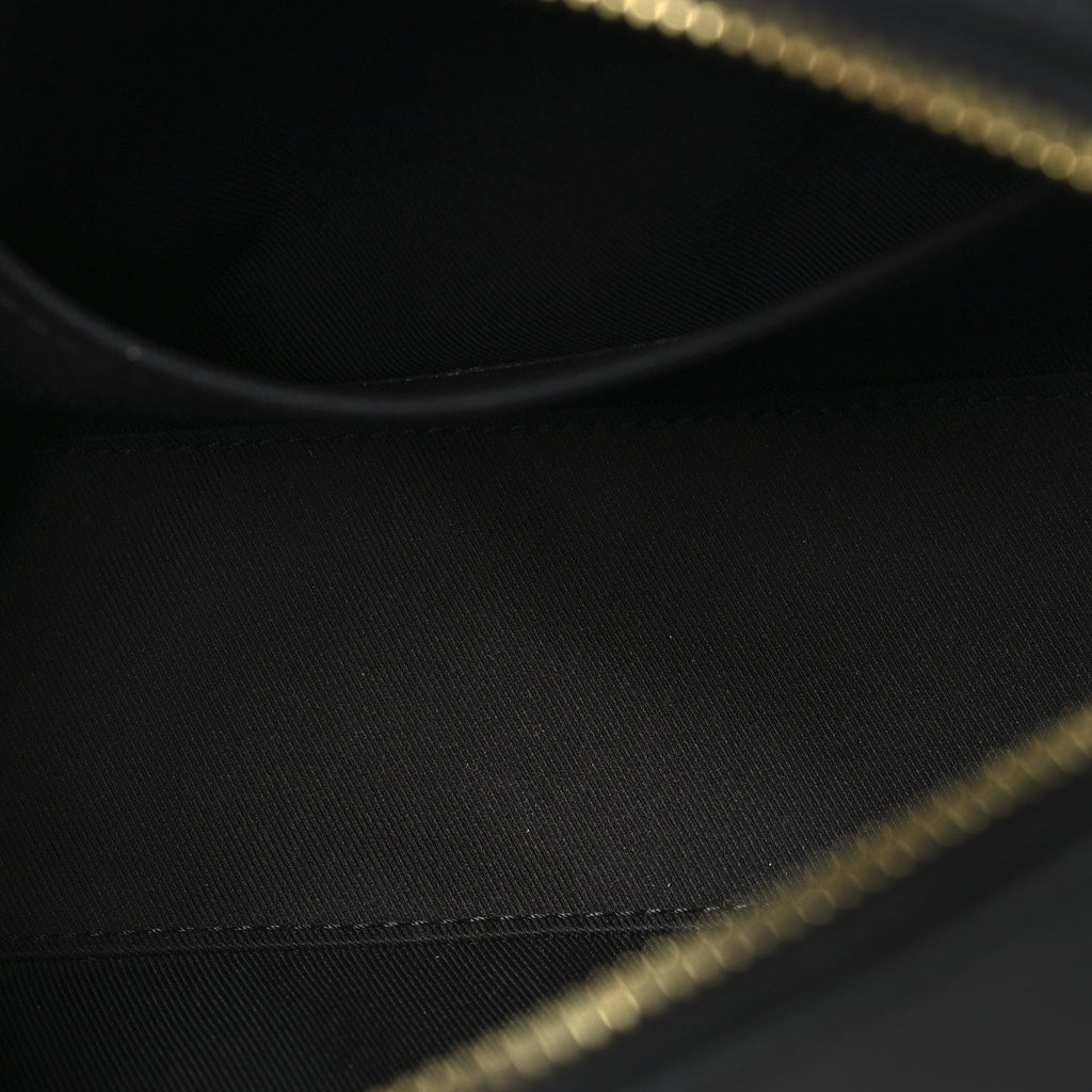 Louis Vuitton Monogram Saintonge Black