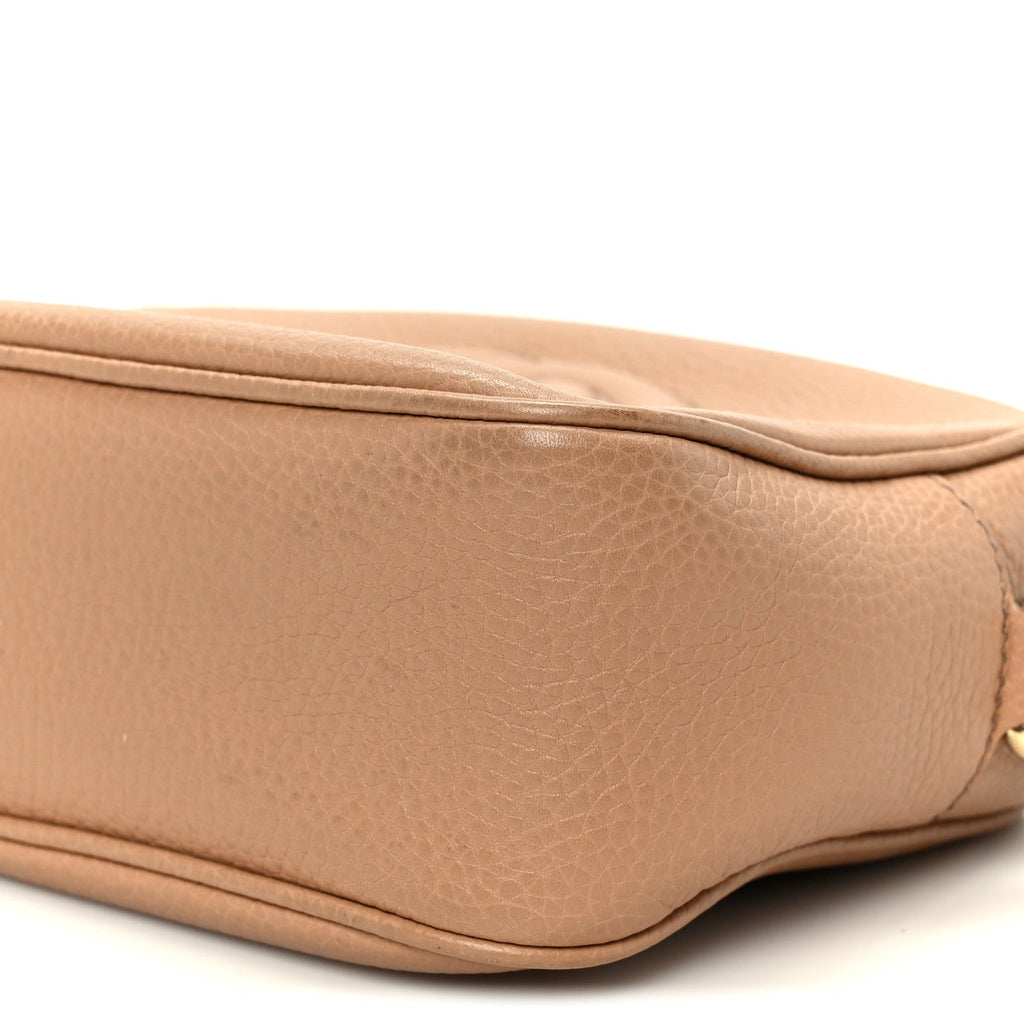 Gucci Pebbled Calfskin Small Soho Disco Bag Rose Beige
