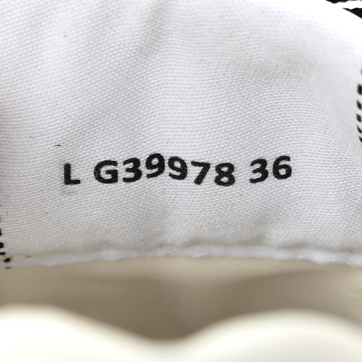Calfskin CC Womens Sneakers 36 White Black