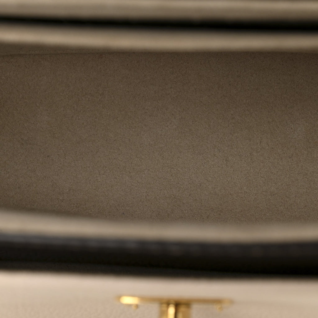 Louis Vuitton Grained Calfskin Lockme Tender Greige