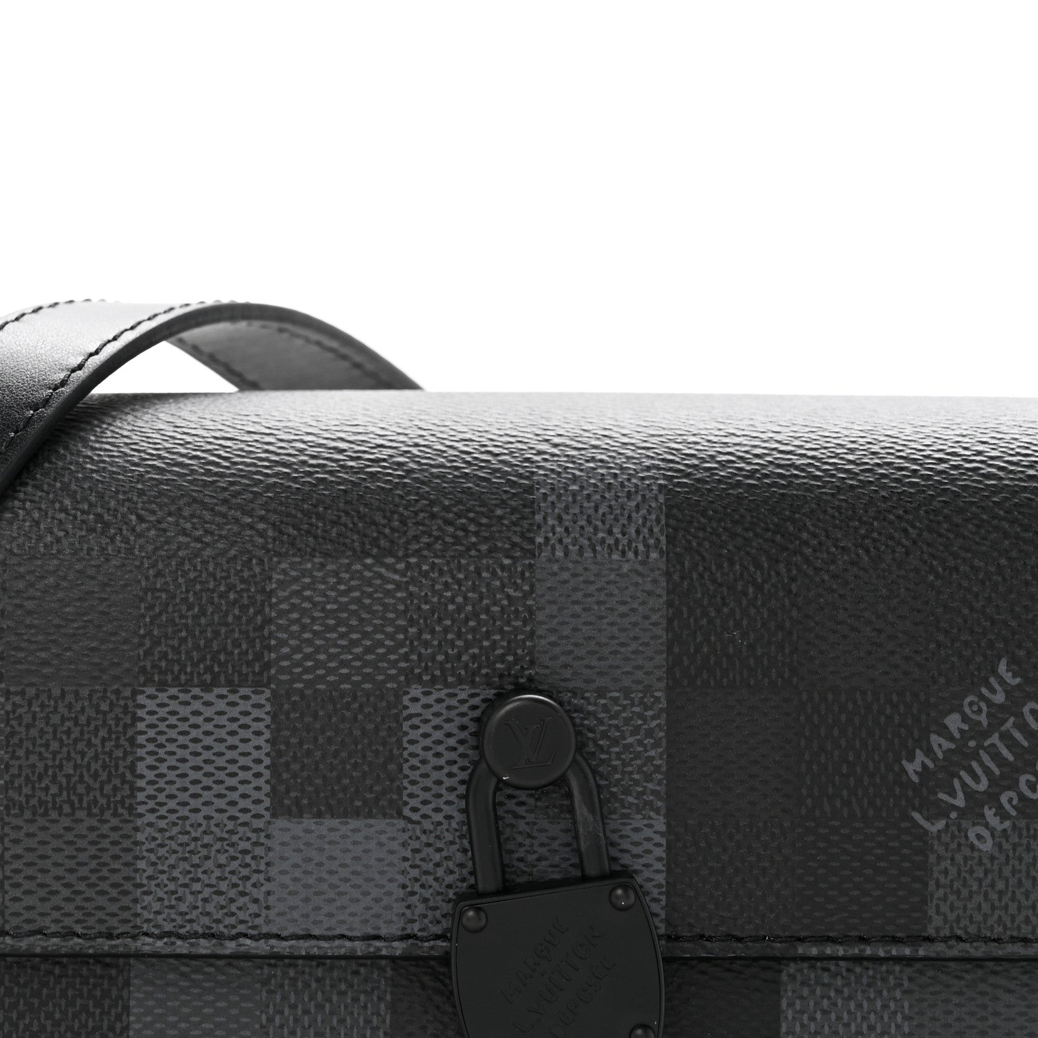 Louis Vuitton Damoflage Steamer Wearable Wallet Black