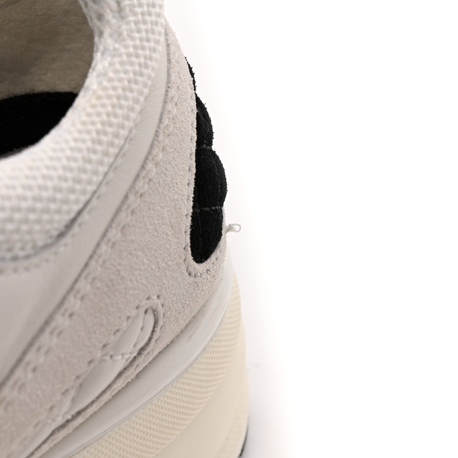 Mixed Fibers Suede Shiny Calfskin Womens CC Sneakers 39 White