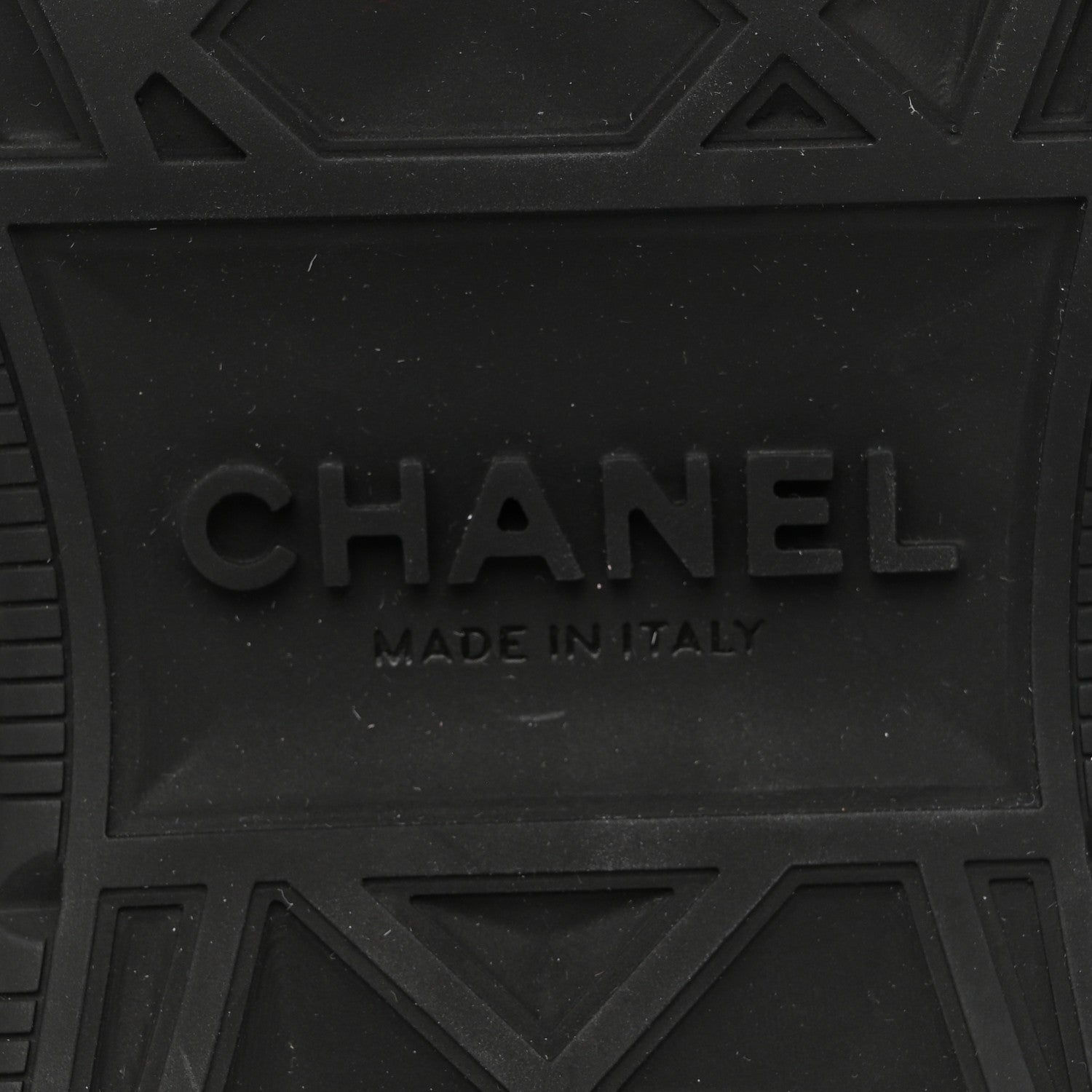 Chanel Suede Calfskin Nylon Grosgrain CC Sneakers 39 Dark Pink