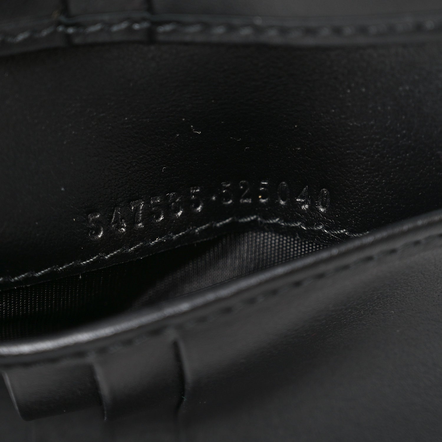 Gucci Plutone Calfskin Logo Bi-Fold Wallet Black