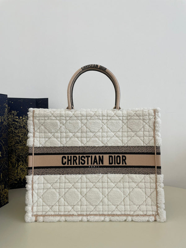 Dior Bags - 047