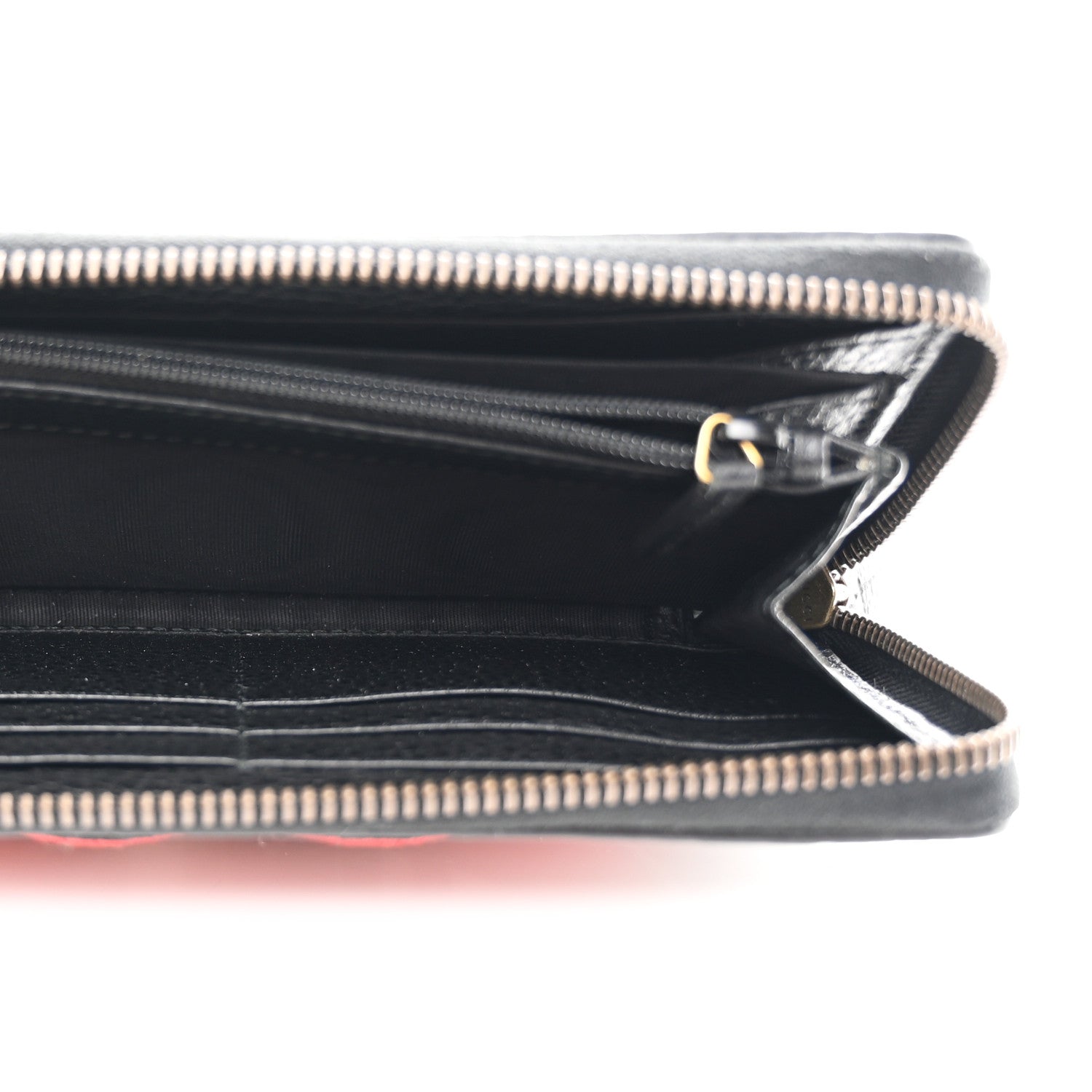 Gucci Pebbled Calfskin Blind For Love Zip Around Wallet Black