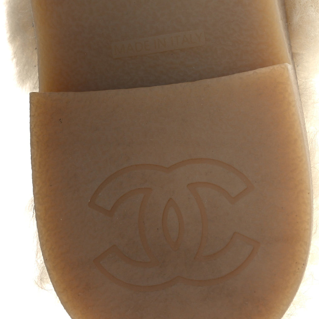 Chanel Suede Shearling CC Cap Toe Mules 38.5 Beige Black