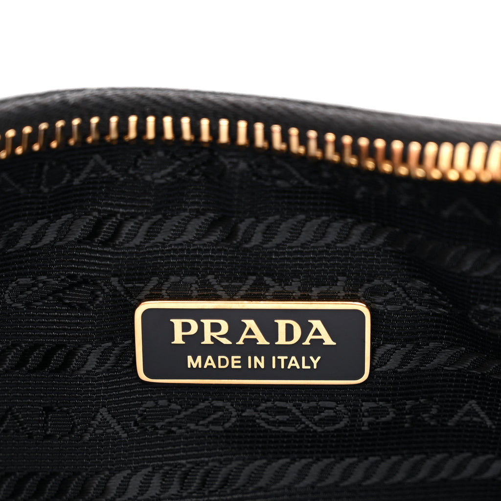 Prada Vitello Re-Edition 2005 Shoulder Bag Black