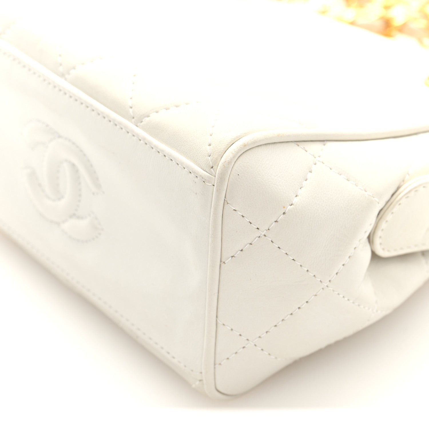 Chanel Lambskin Quilted Shoulder Bag White