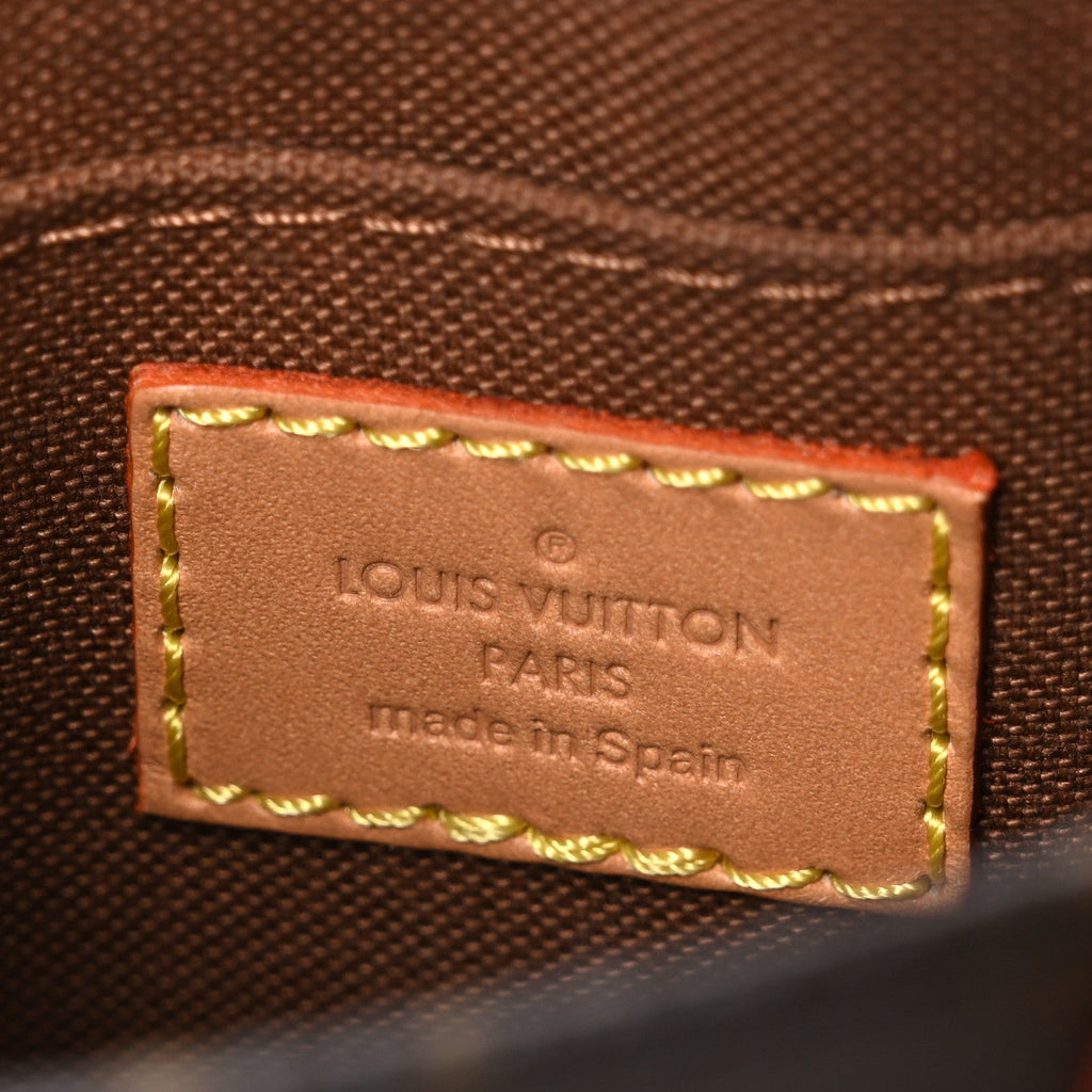 Louis Vuitton Monogram Petit Sac Plat