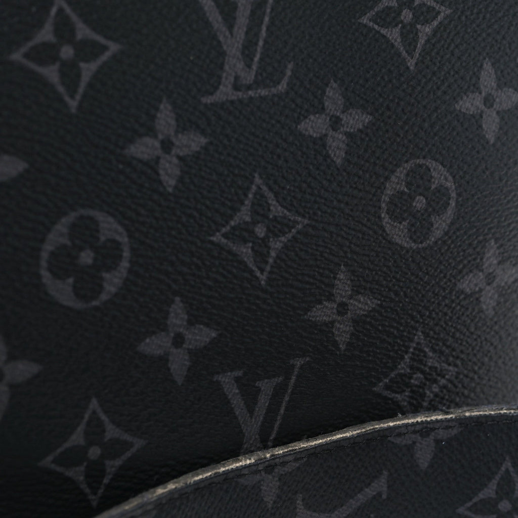 Louis Vuitton Taiga Monogram Eclipse Outdoor Messenger Black