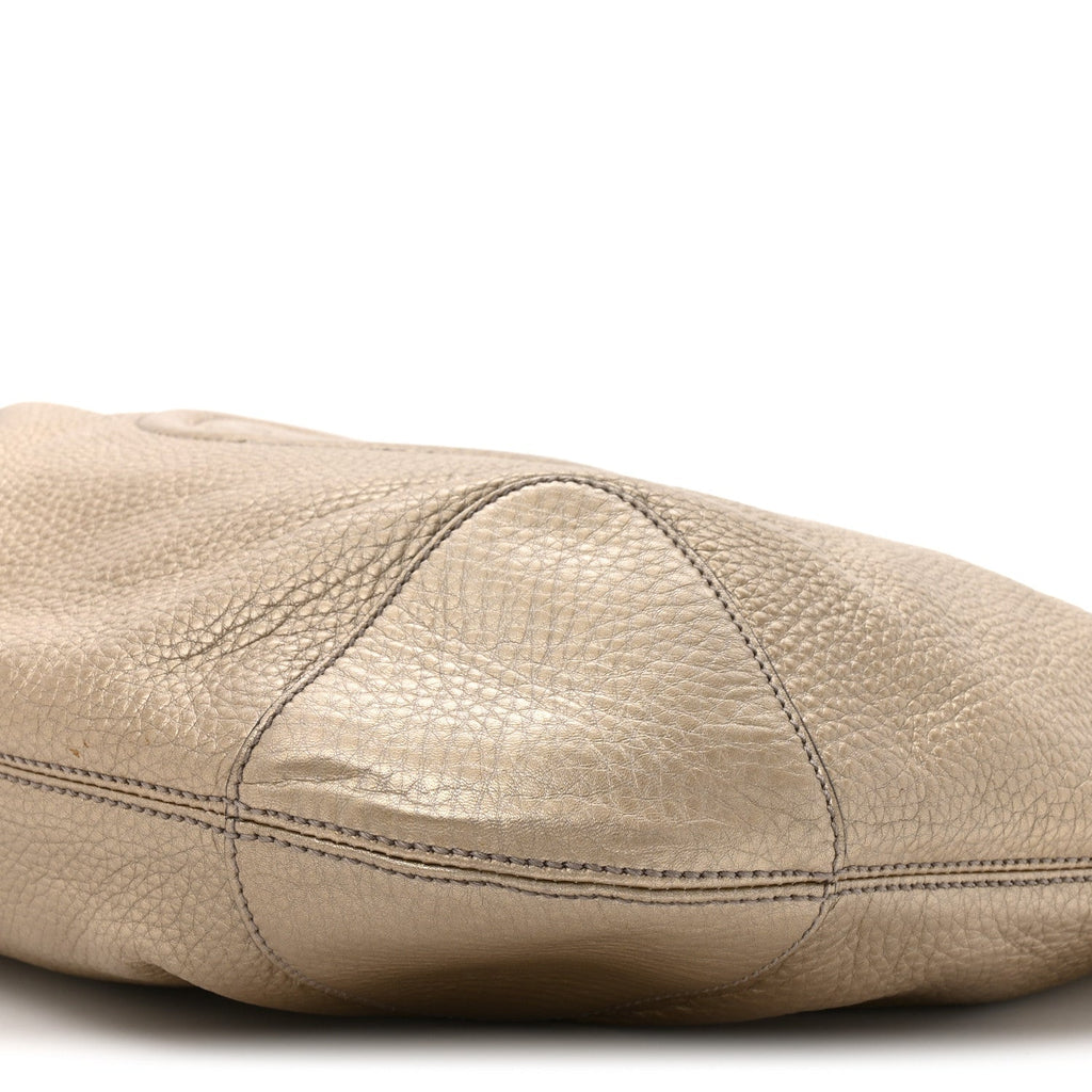 Gucci Metallic Pebbled Calfskin Medium Soho Chain Hobo Golden Beige