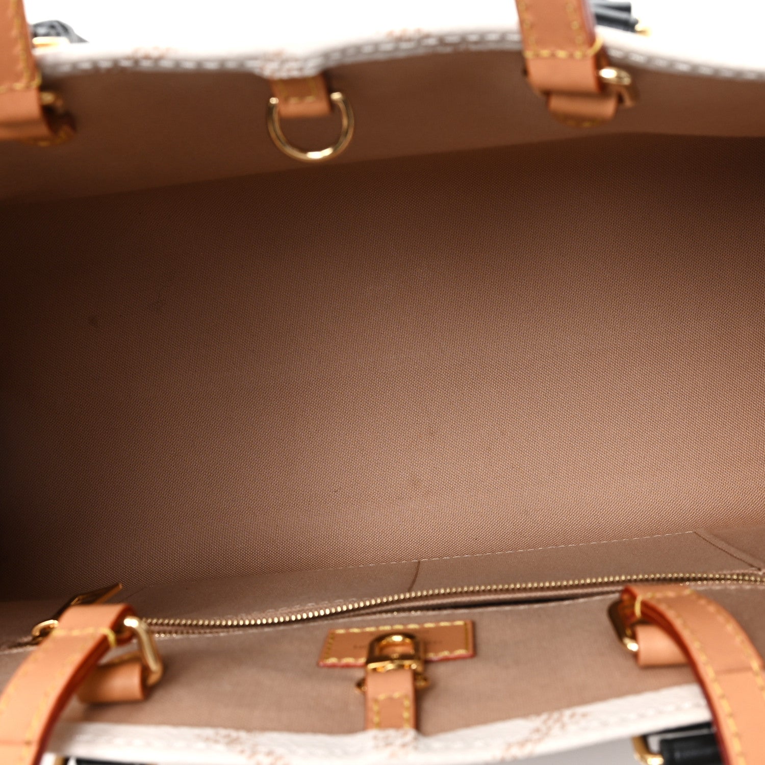 Louis Vuitton Monogram Dune Giant Onthego MM