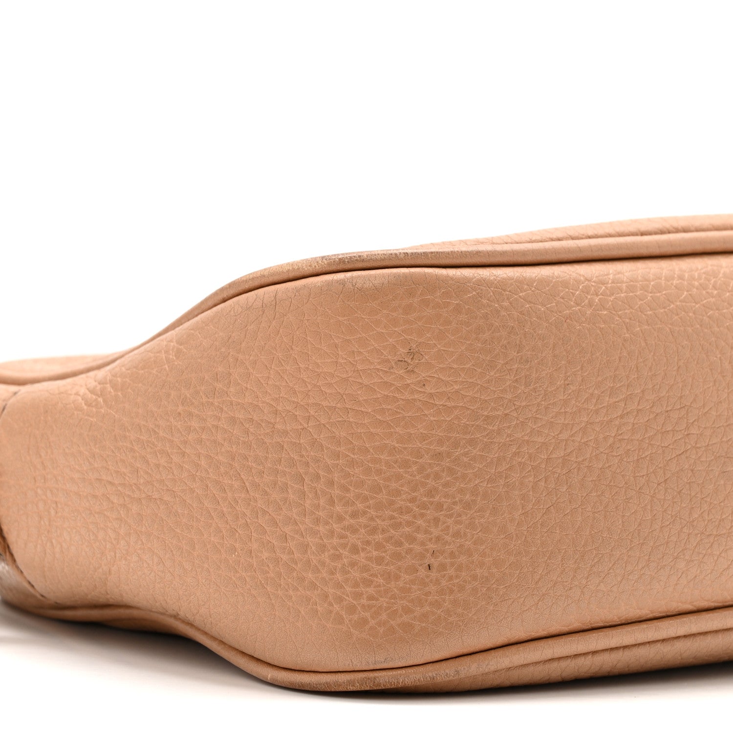 Gucci Pebbled Calfskin Small Soho Disco Bag Camelia