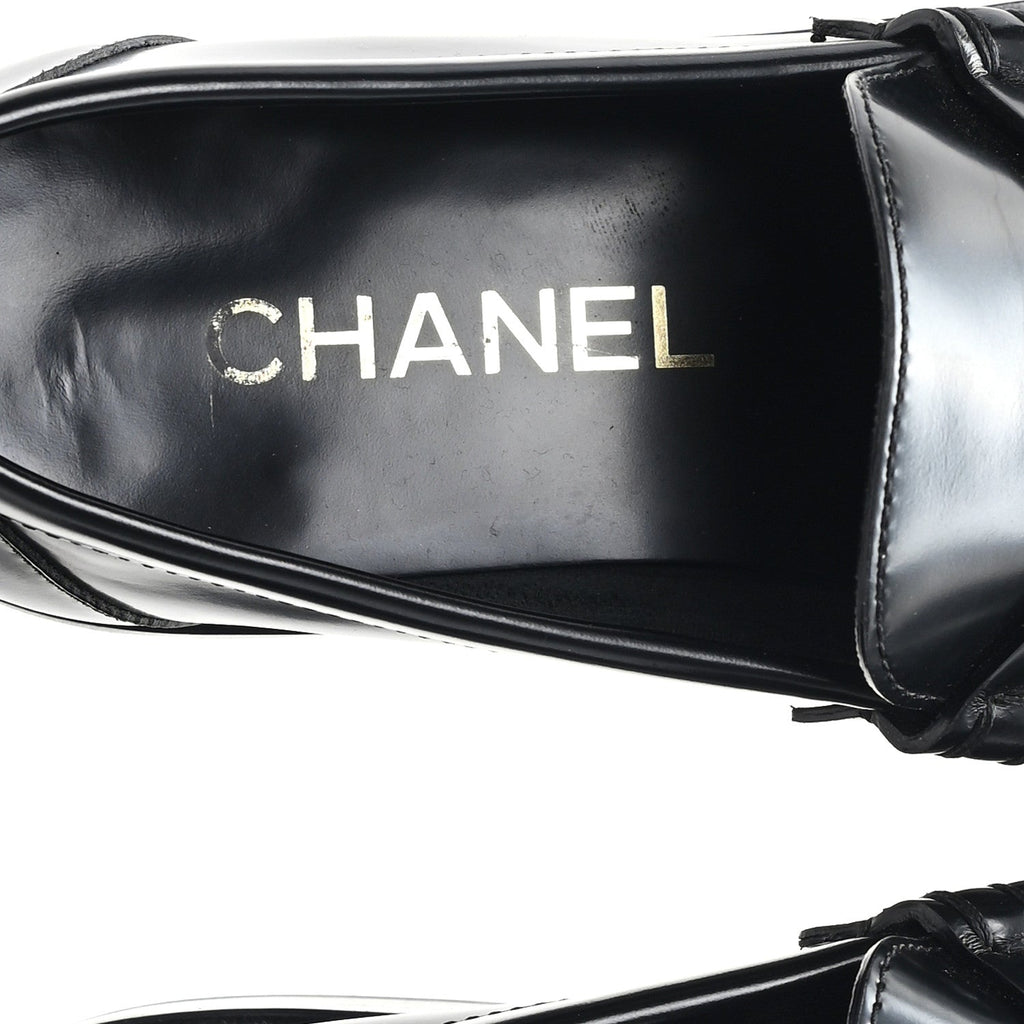 Chanel Shiny Calfskin Logo Loafers 38.5 Black