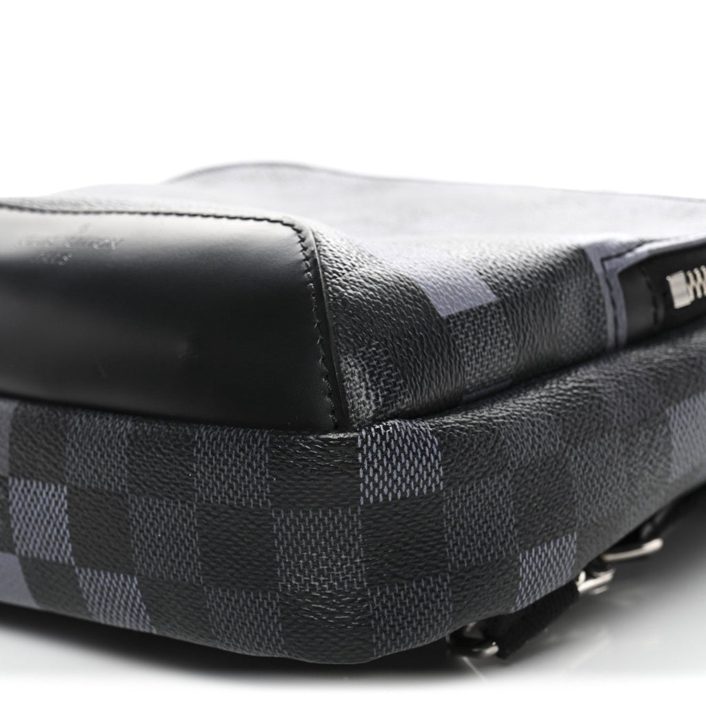 Louis Vuitton Damier Graphite Pixel Avenue Sling Backpack Gris