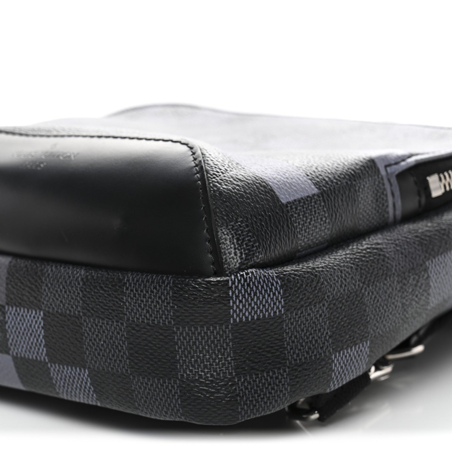 Louis Vuitton Damier Graphite Pixel Avenue Sling Backpack Gris