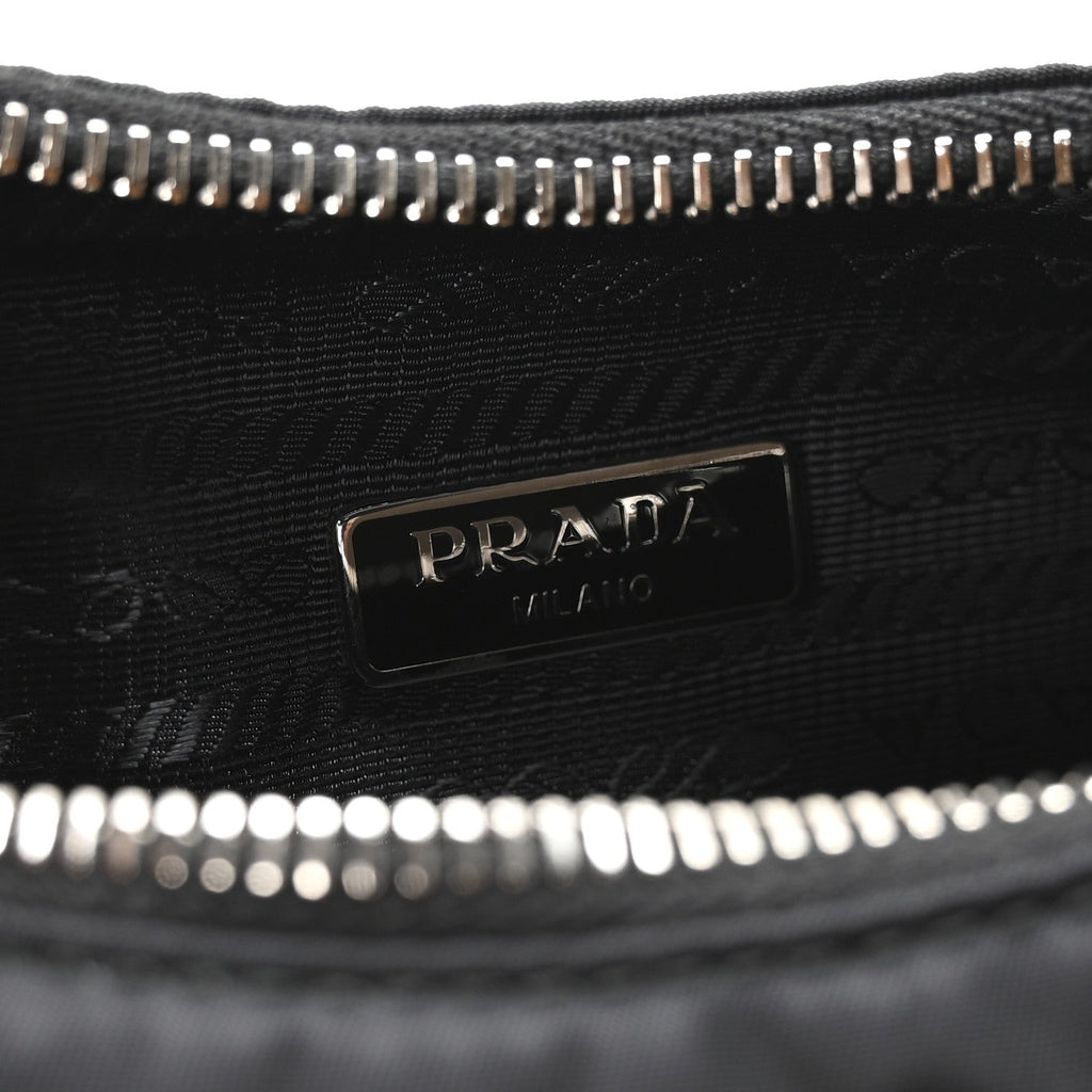 Prada Re-Nylon Saffiano Re-Edition 2005 Shoulder Bag Black
