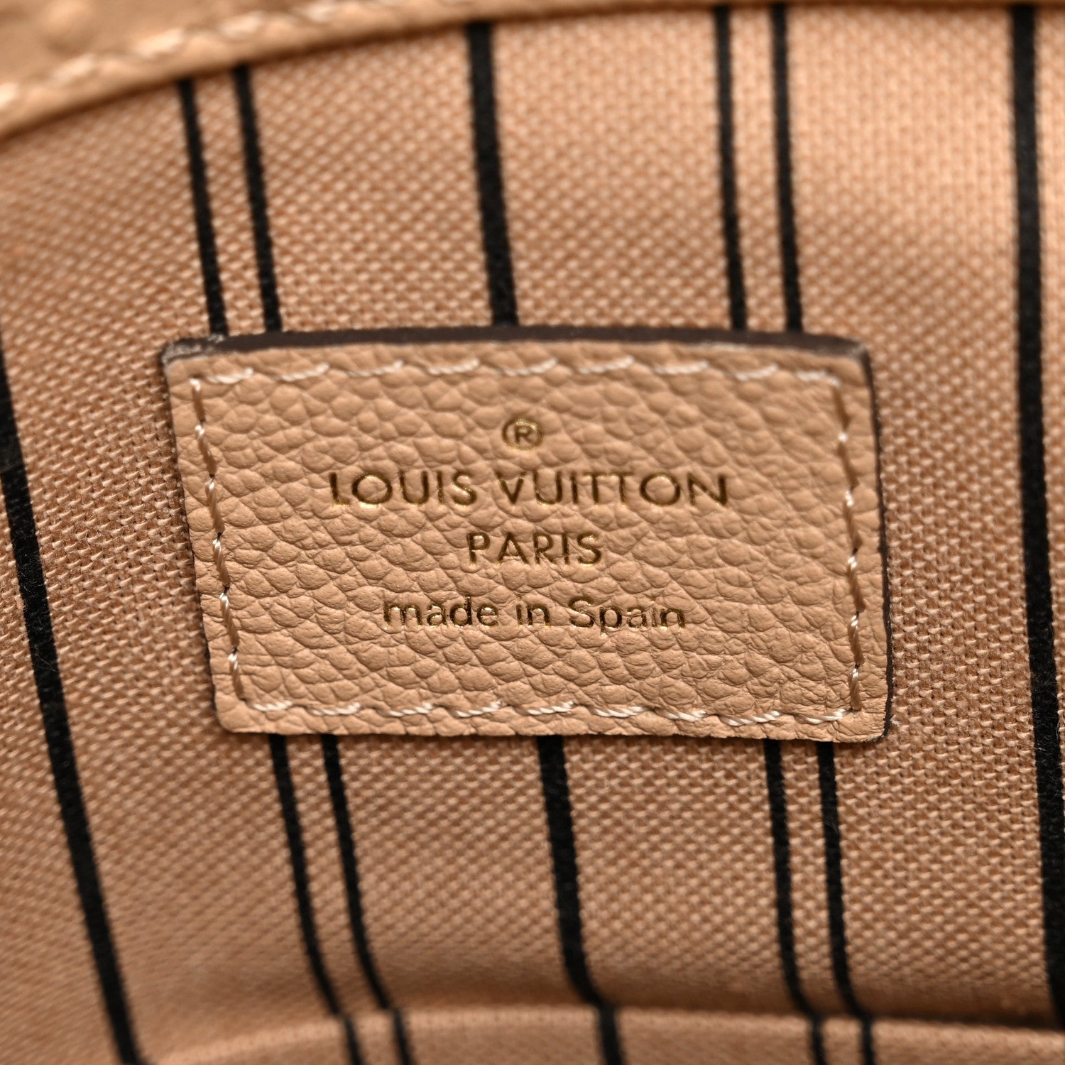 Louis Vuitton Empreinte Artsy MM Dune