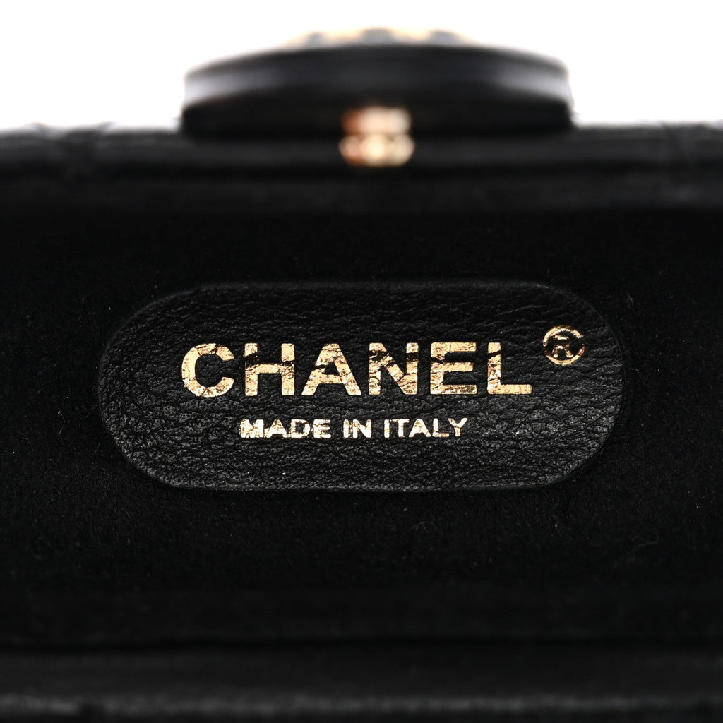 Lambskin Quilted Airpods Pro Case With Chain Black