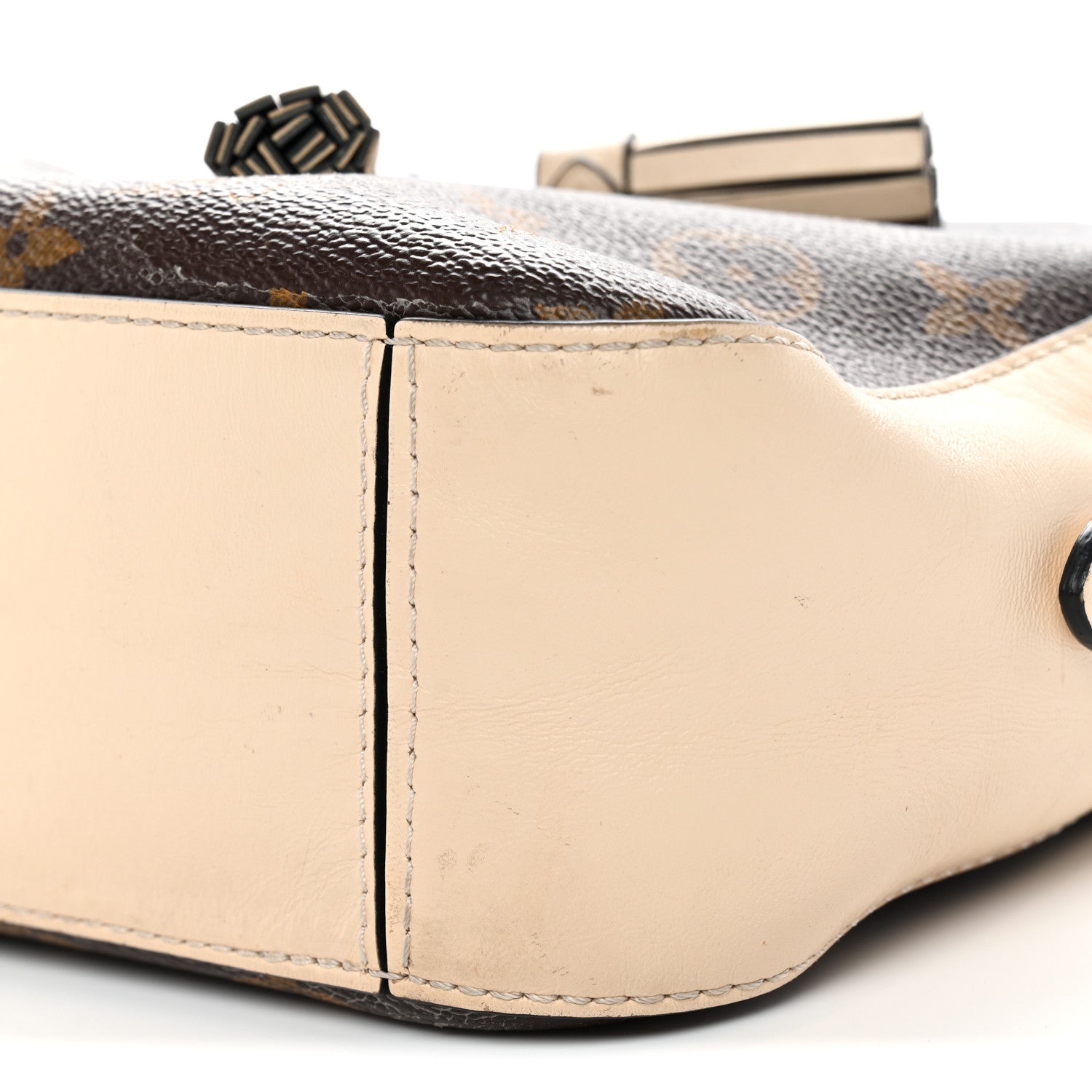 Louis Vuitton Monogram Saintonge Creme