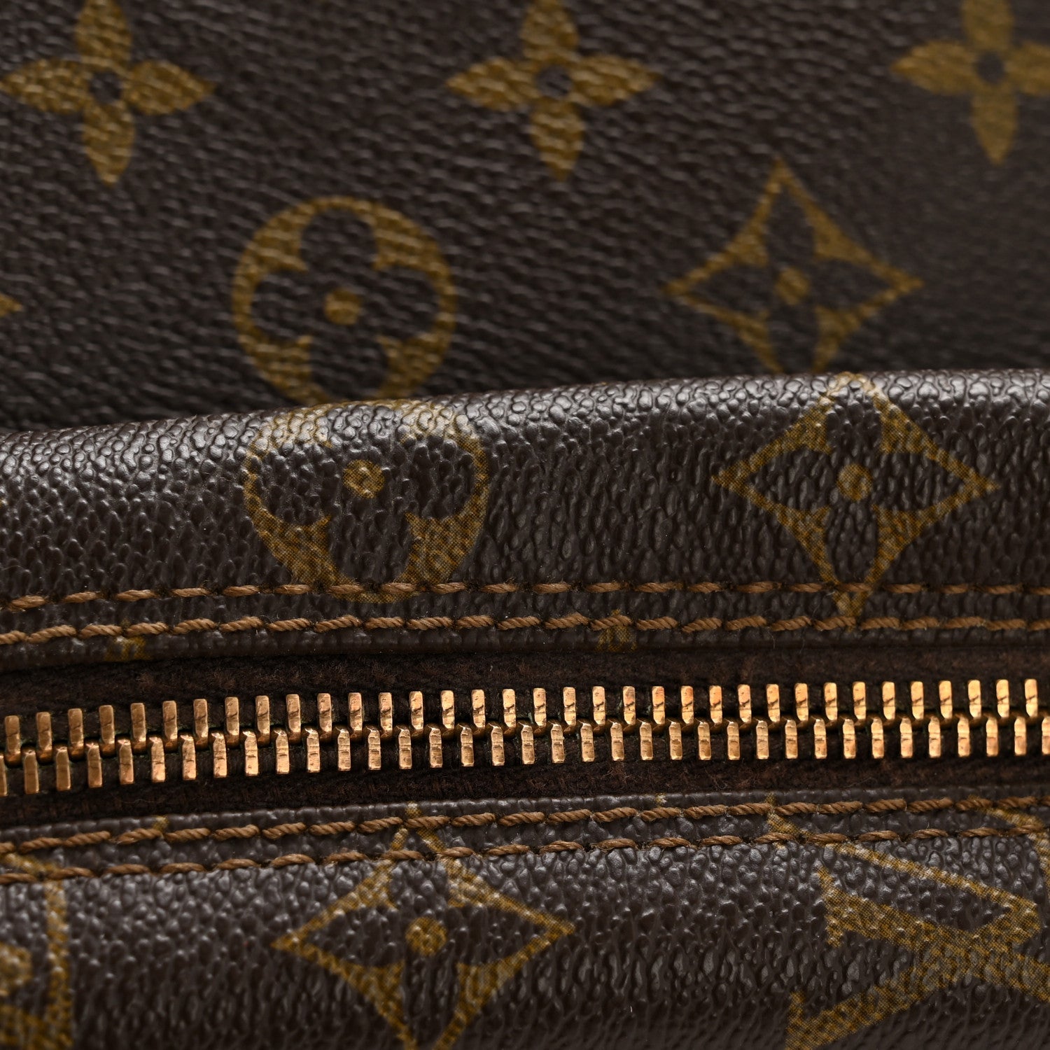 Louis Vuitton Monogram Trousse Toilette 28