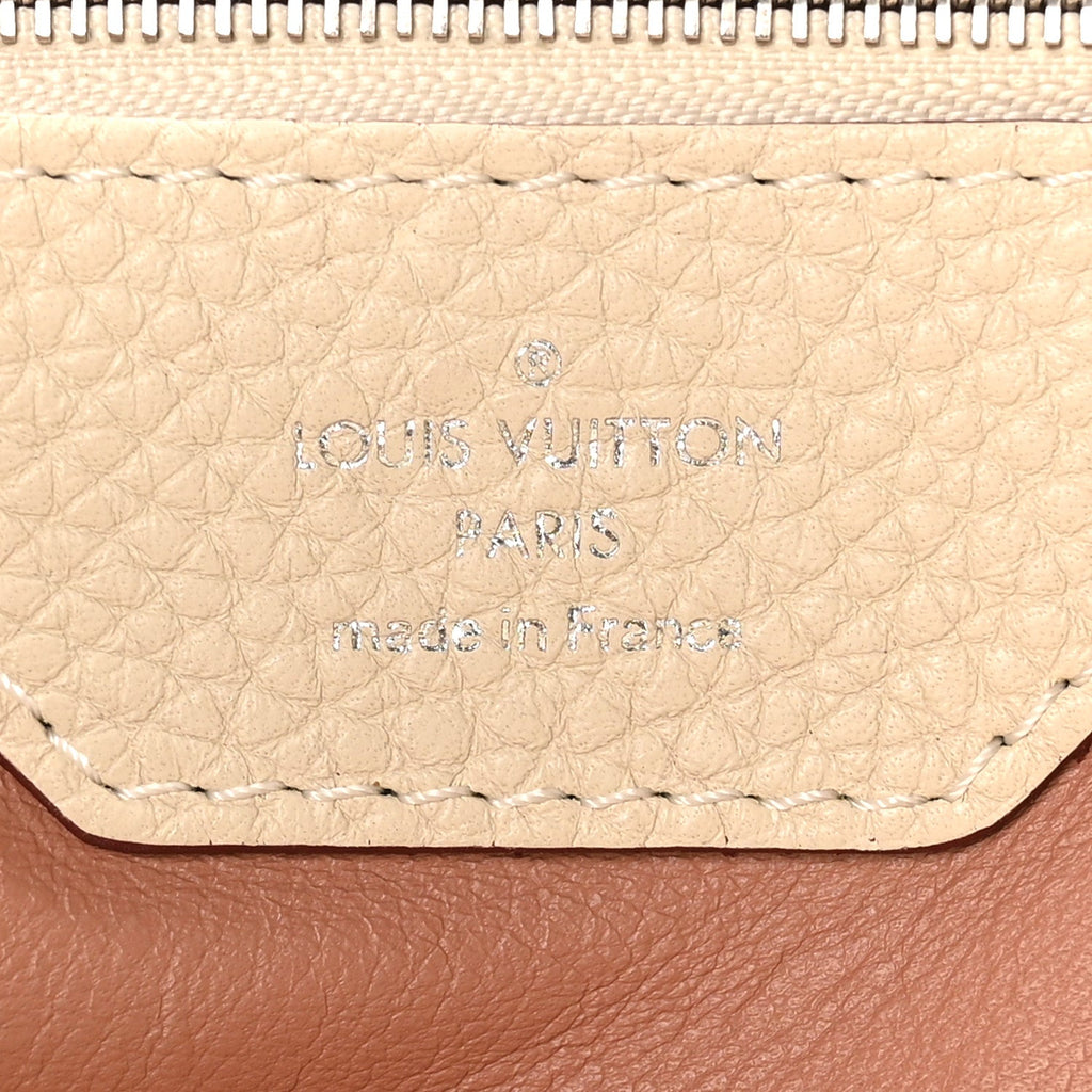 Louis Vuitton Taurillon Capucines MM Blanc Casse