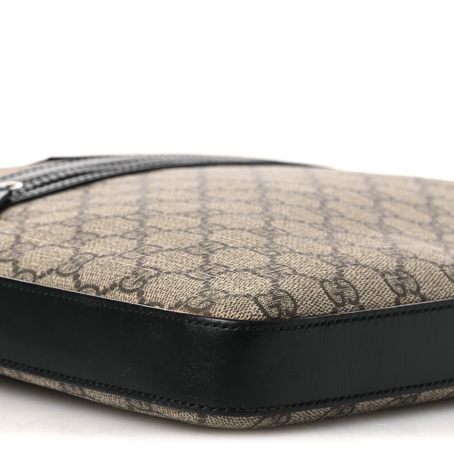 Gucci GG Supreme Monogram Flat Messenger Bag Black