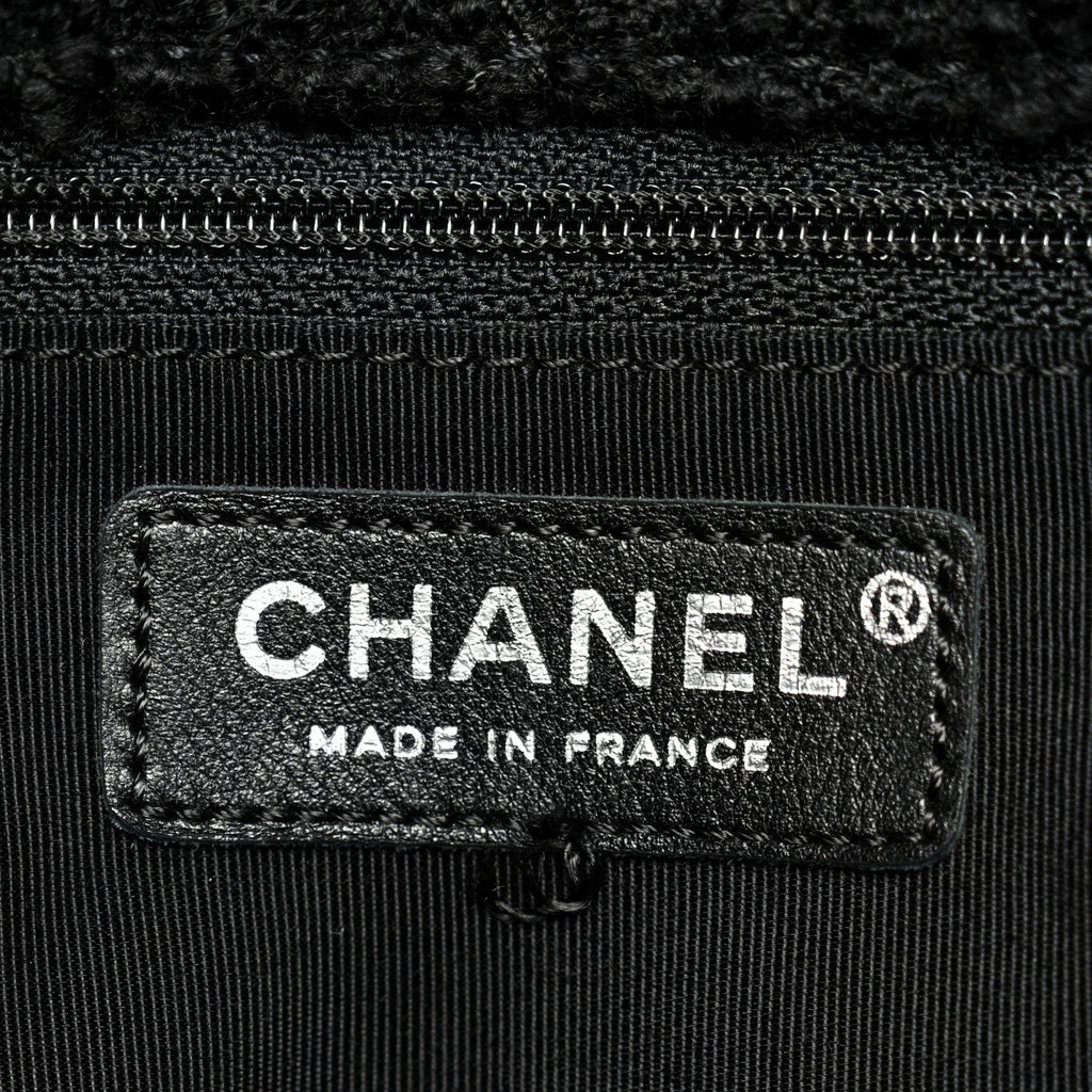 Chanel Easy Tweed Jumbo Reissue Messenger Flap Black