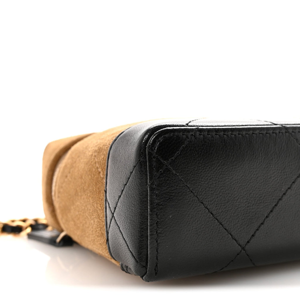 Chanel Suede Calfskin Shiny Lambskin Quilted Top Handle Slim Vanity Case With Chain Beige Black