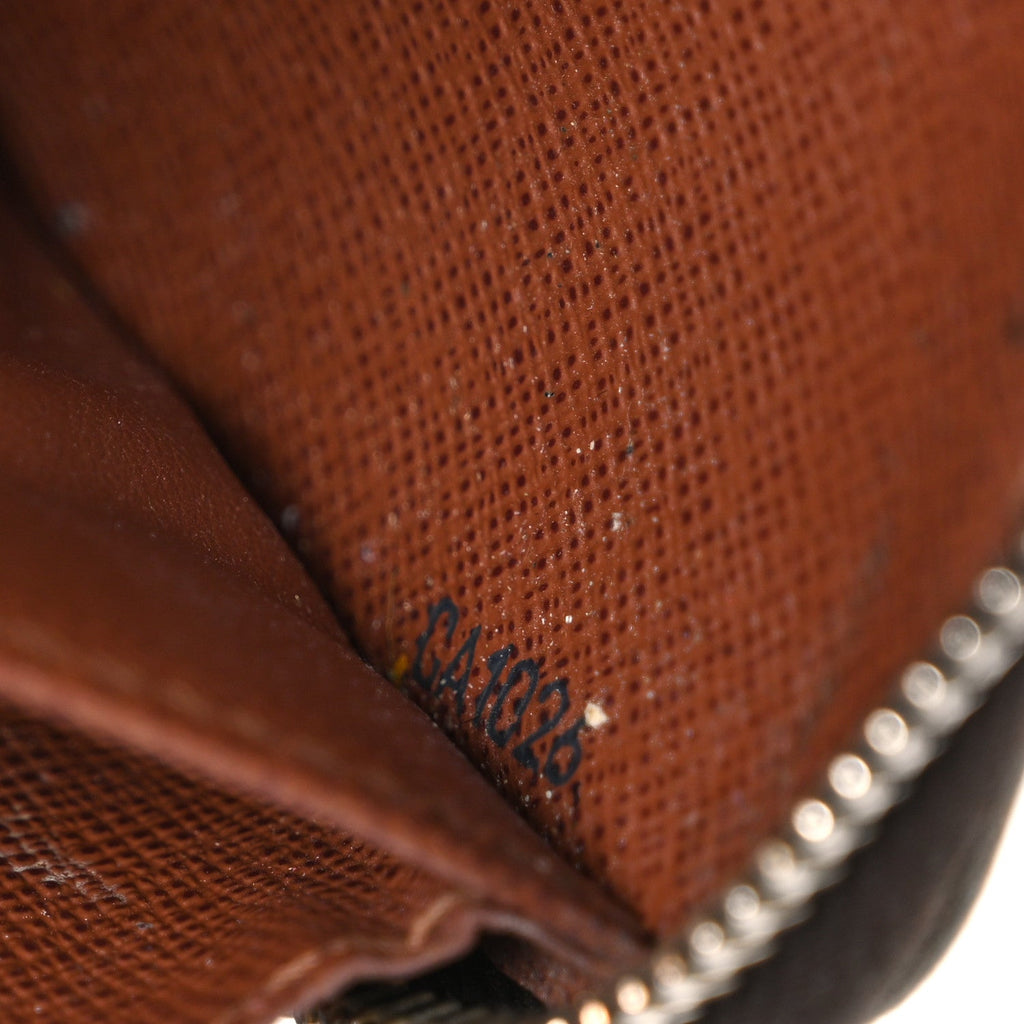 Louis Vuitton Monogram Zippy Wallet