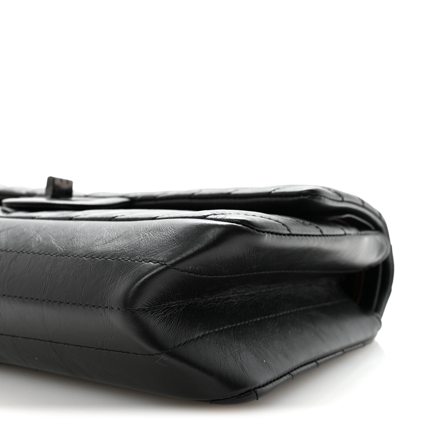 Chanel Aged Calfskin Chevron Quilted 2.55 Reissue 225 Flap So Black