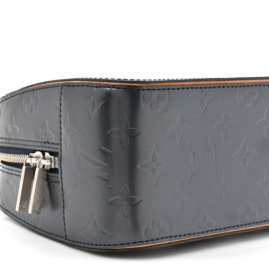 Louis Vuitton Mat Monogram Shelton Black