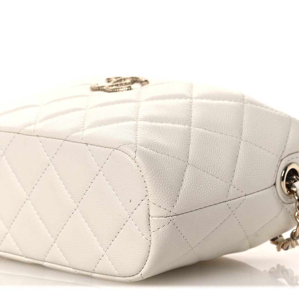 Chanel Caviar Quilted Hobo Clutch With Chain White