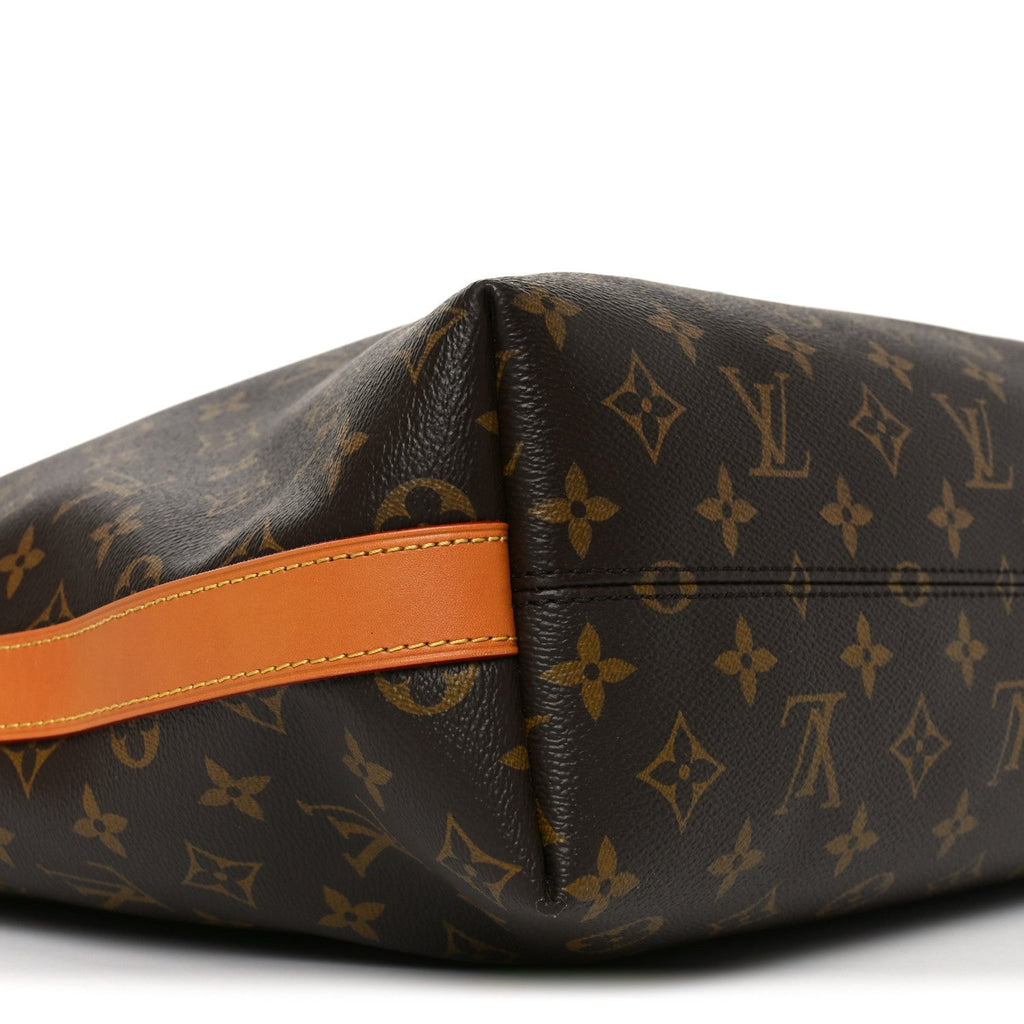 Louis Vuitton Monogram Vagabond Hobo