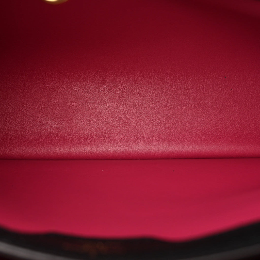 Louis Vuitton Taurillon Capucines MM Black Fuchsia