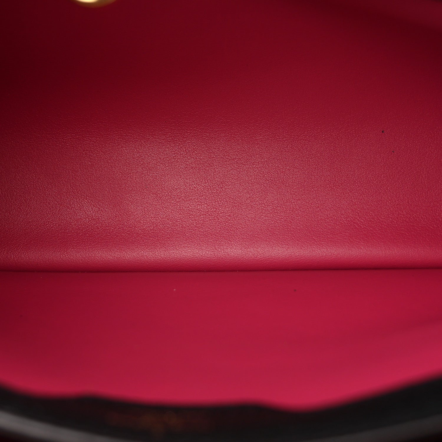 Louis Vuitton Taurillon Capucines MM Black Fuchsia