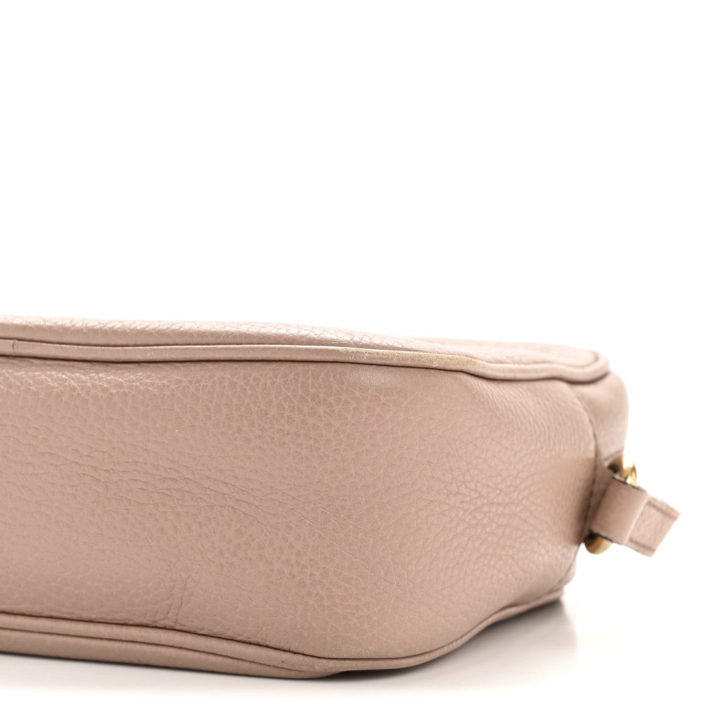 Gucci Pebbled Calfskin Small Soho Disco Bag Rose Beige