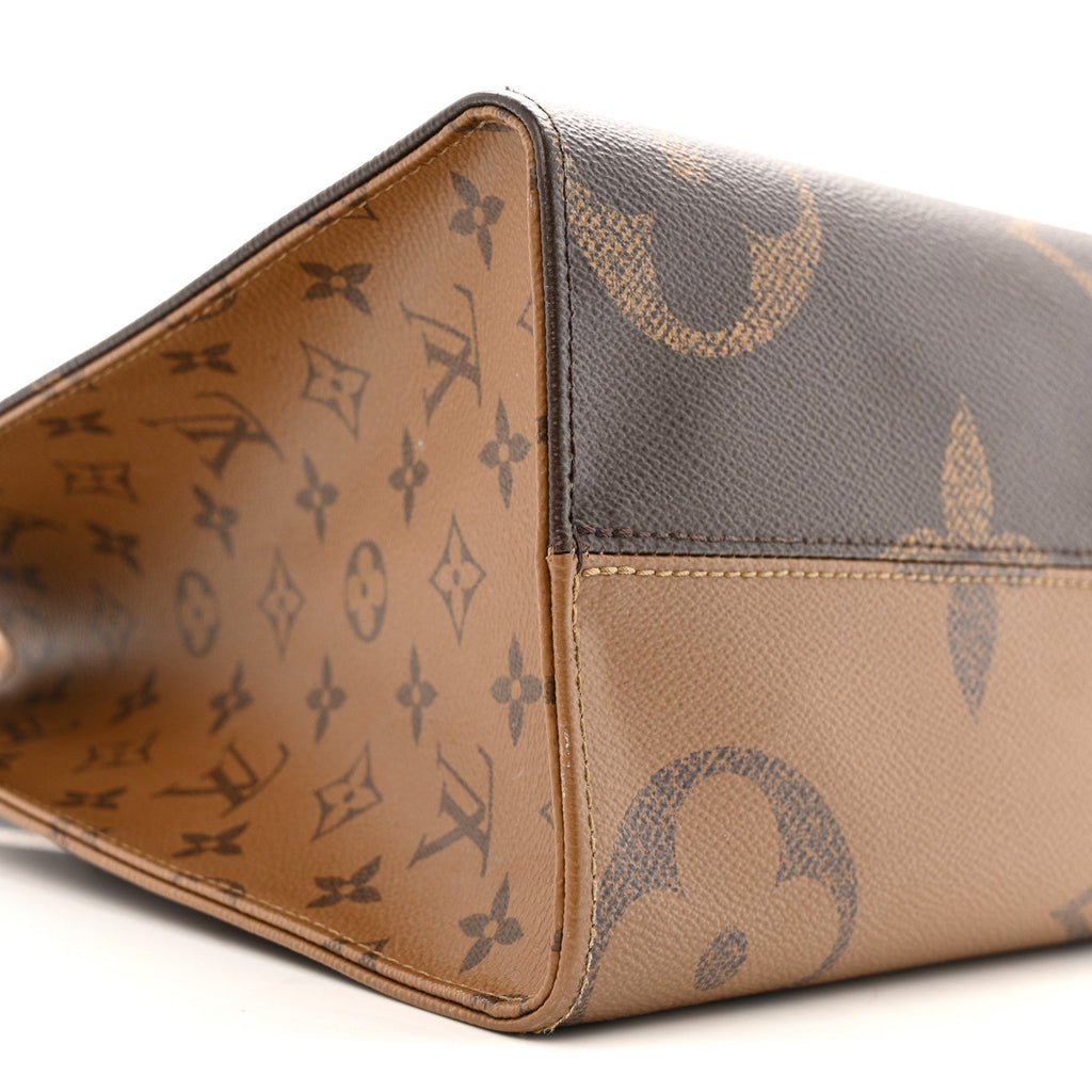 Louis Vuitton Reverse Monogram Giant Onthego MM