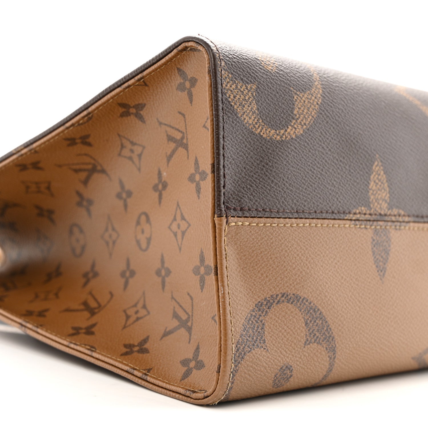 Louis Vuitton Reverse Monogram Giant Onthego MM