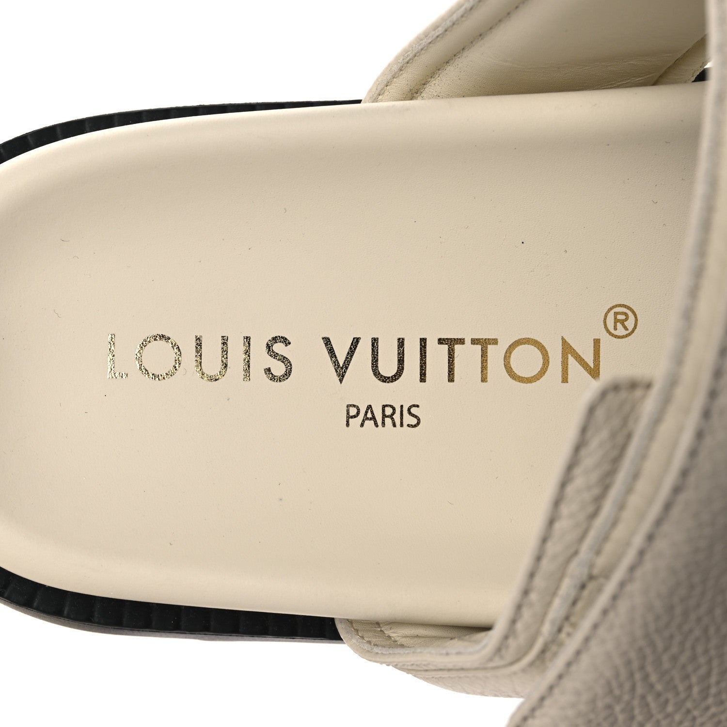 Louis Vuitton Grained Calfskin Sunset Comfort Flat Sandals 39 Light Beige