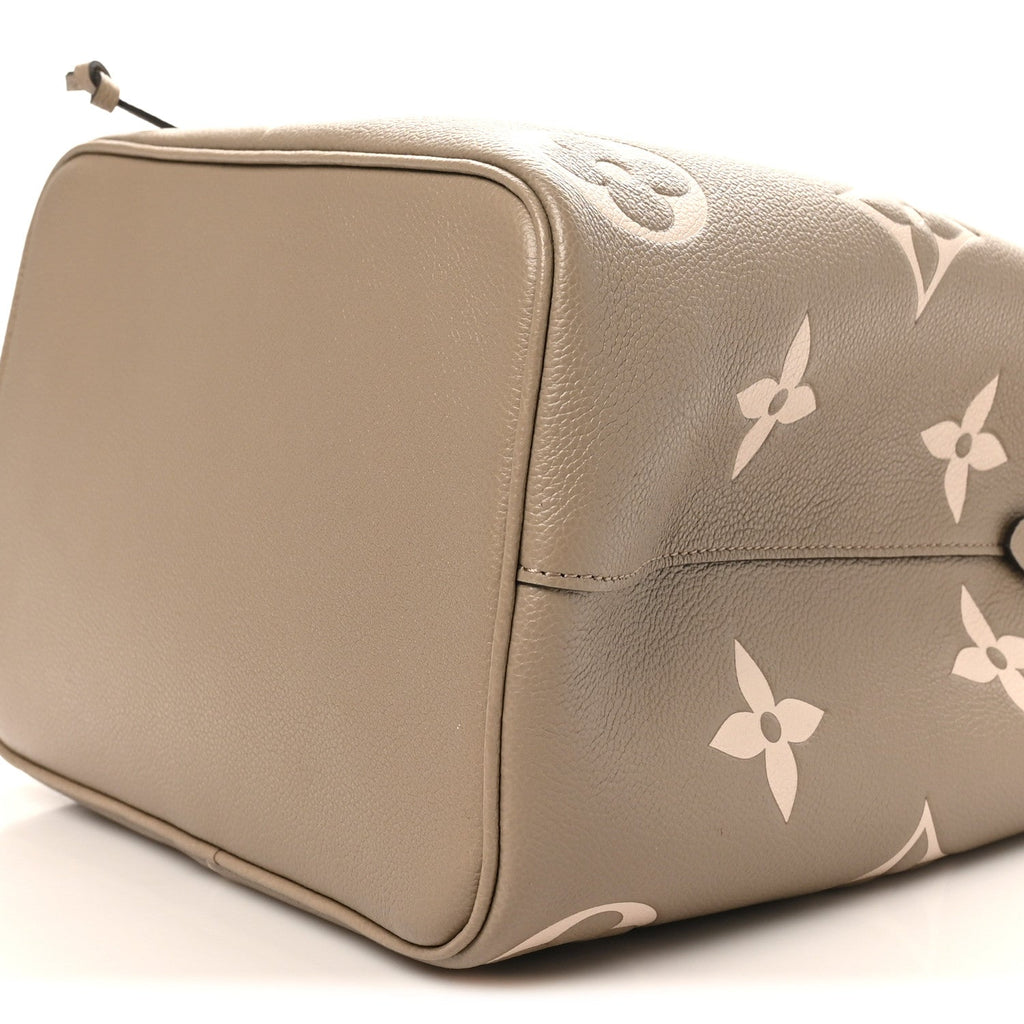 Louis Vuitton Empreinte Monogram Giant Neonoe MM Tourterelle Creme