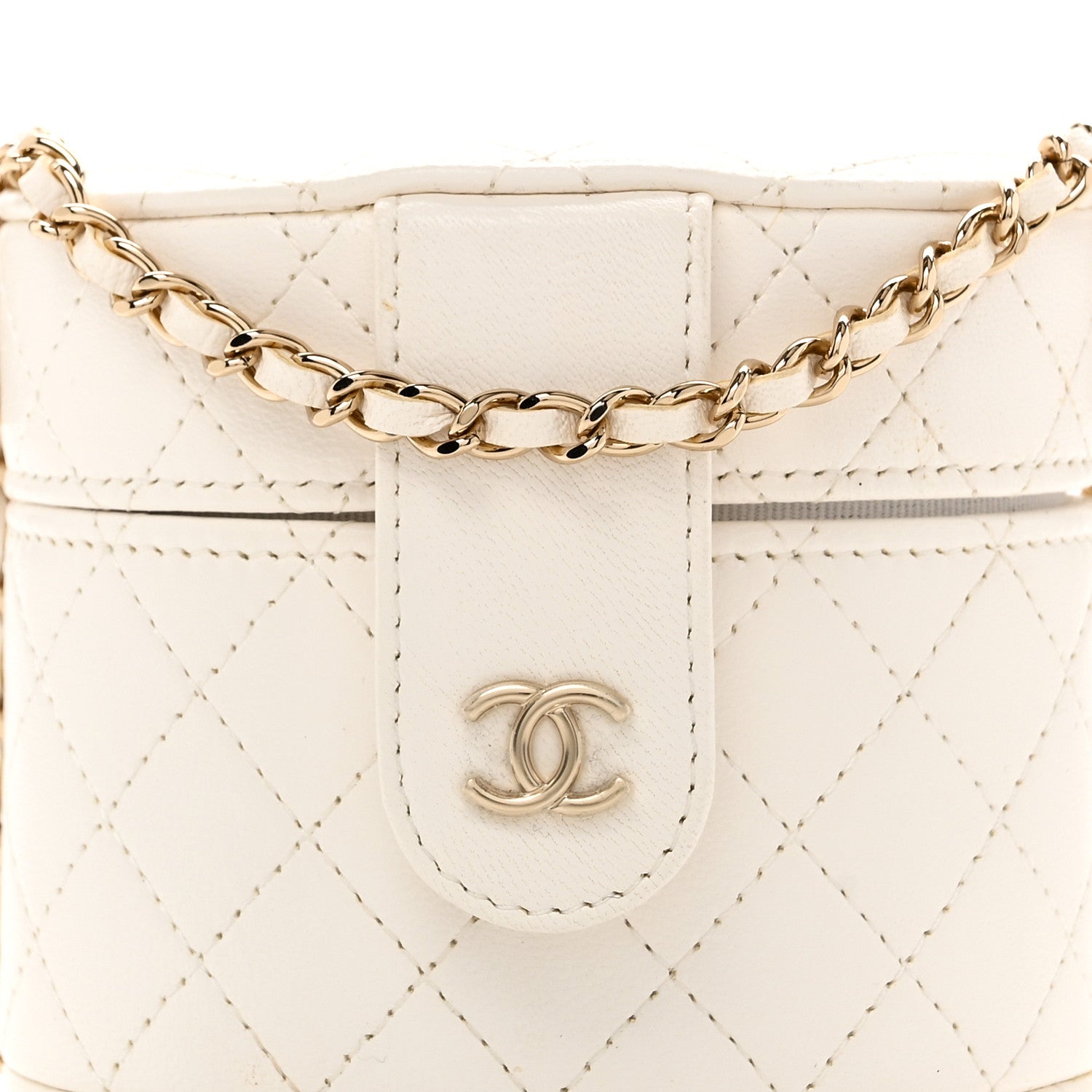 Chanel Lambskin Quilted Round Mini Vanity Case With Chain White