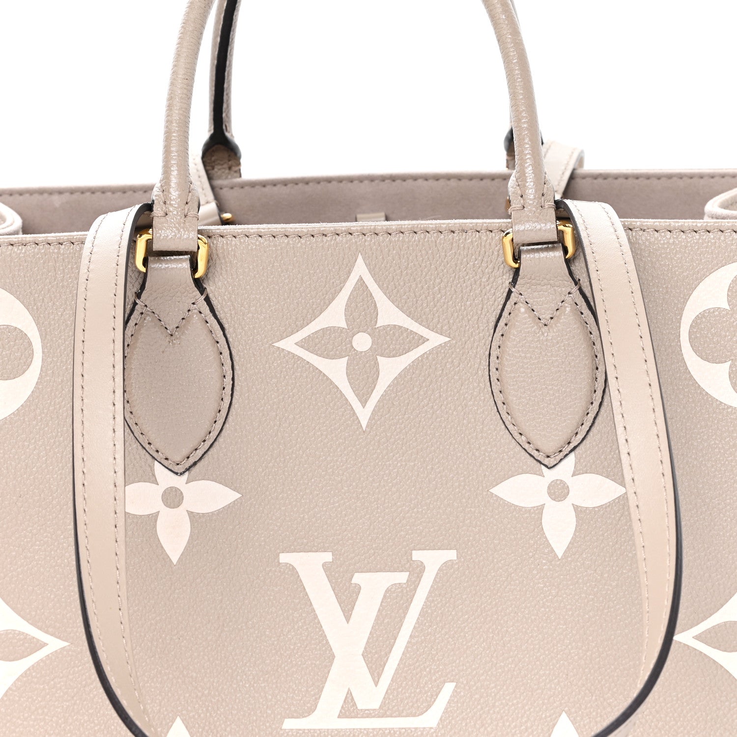 Louis Vuitton Empreinte Monogram Giant Onthego MM Tourterelle Creme