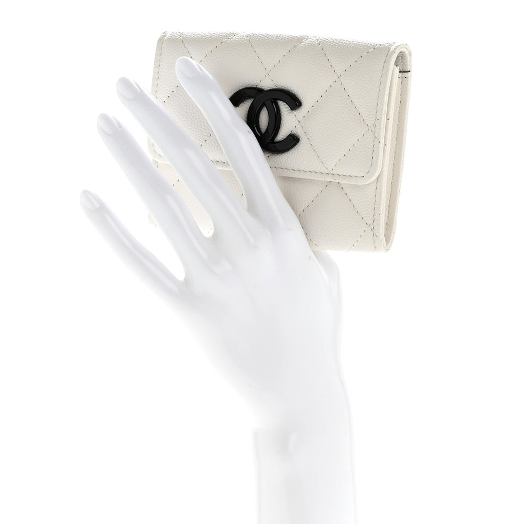 Caviar Quilted My Everything Flap Card Holder Wallet White Black