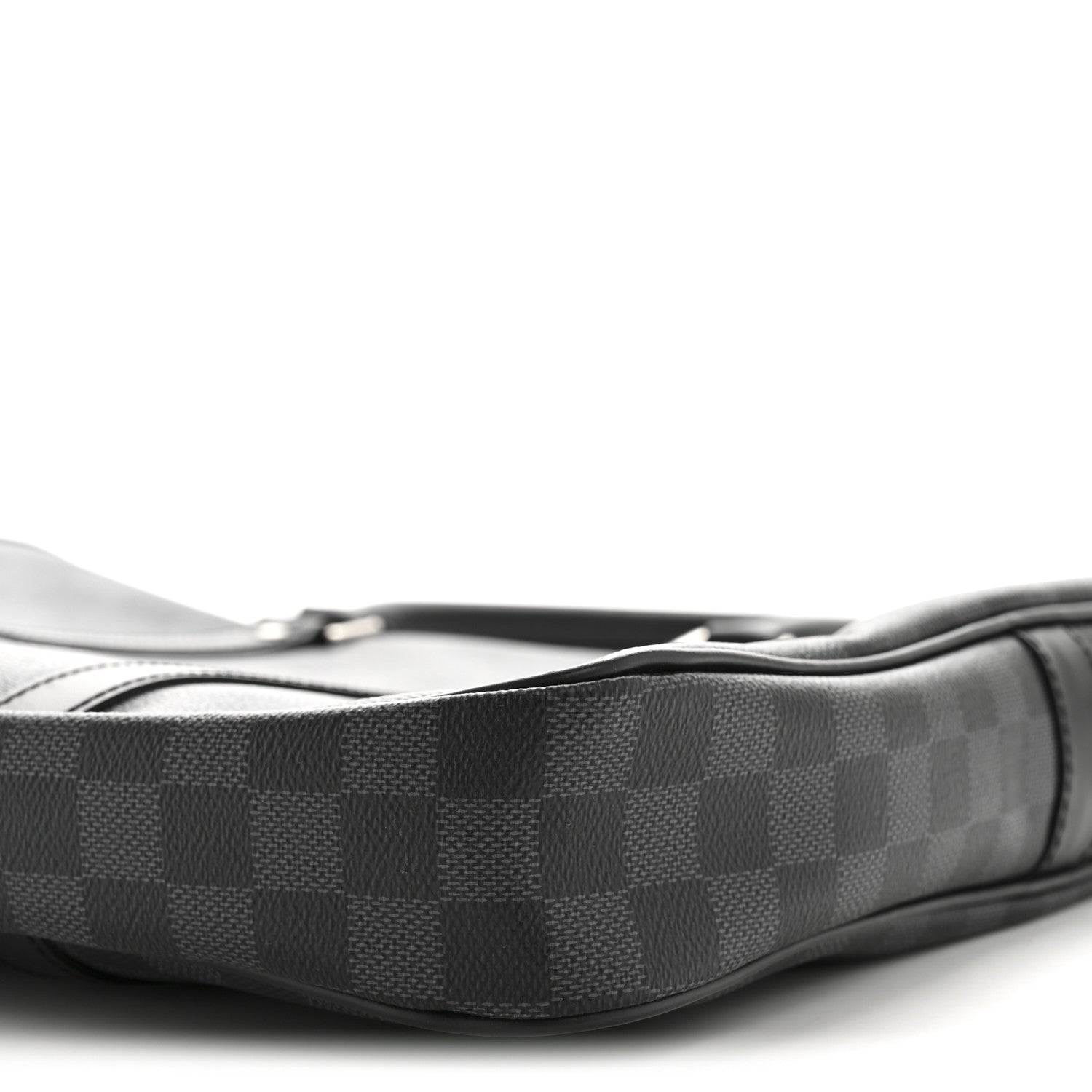 Louis Vuitton Damier Graphite Porte Documents Voyage PM