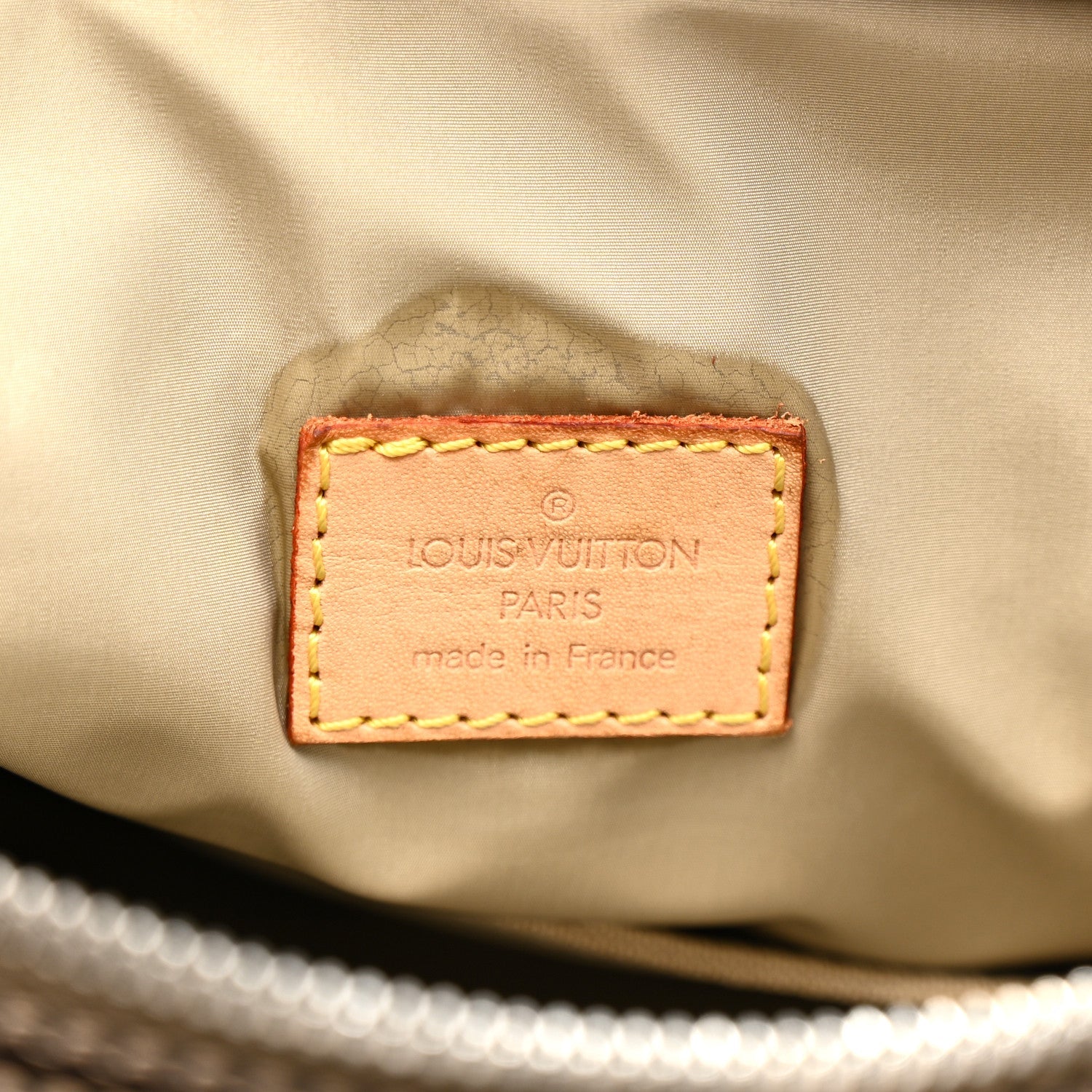 Louis Vuitton Damier Geant Compagnon Messenger Terre
