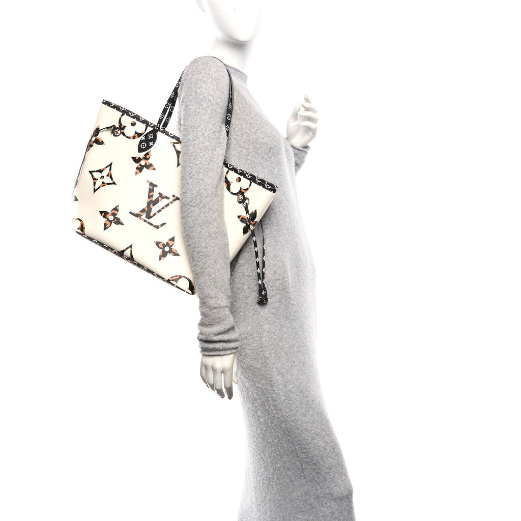 Louis Vuitton Monogram Giant Jungle Neverfull MM Ivory