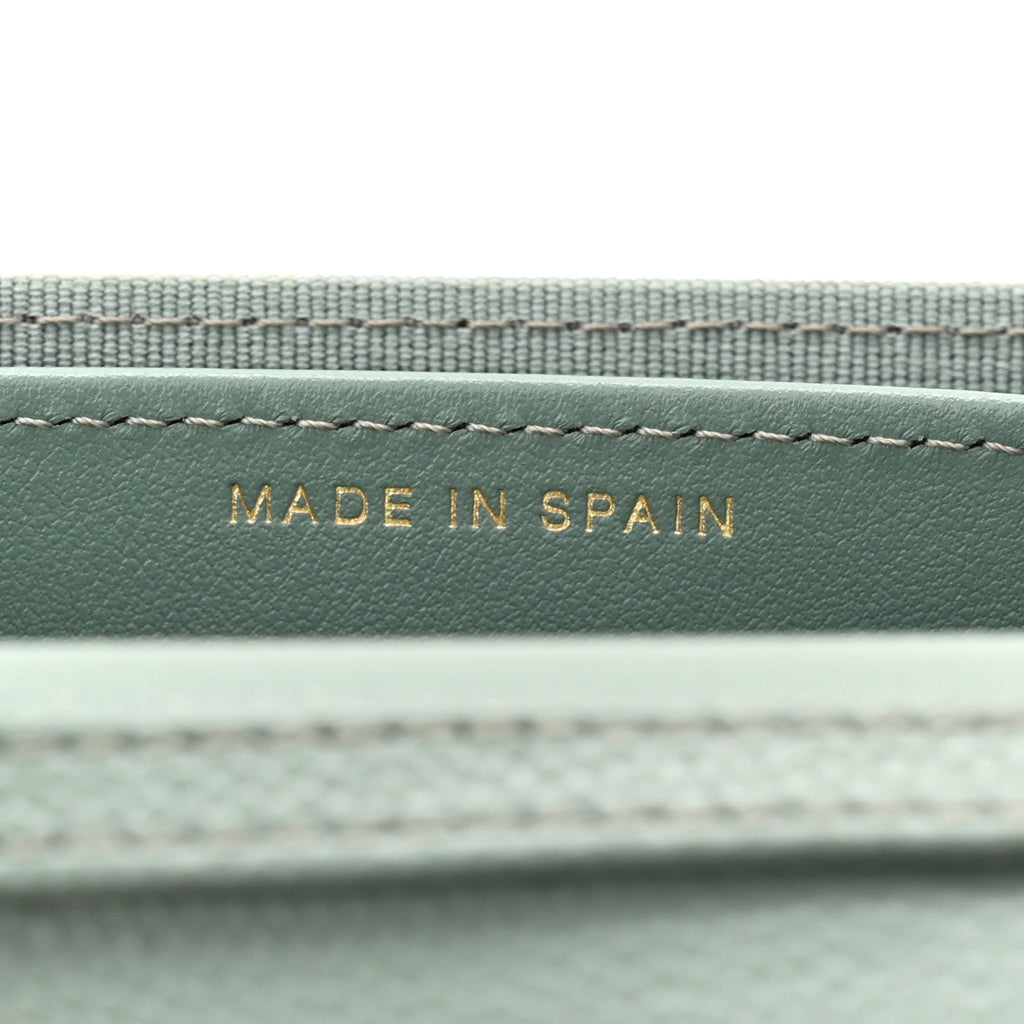 Caviar Quilted Flap Card Holder On Chain Light Green